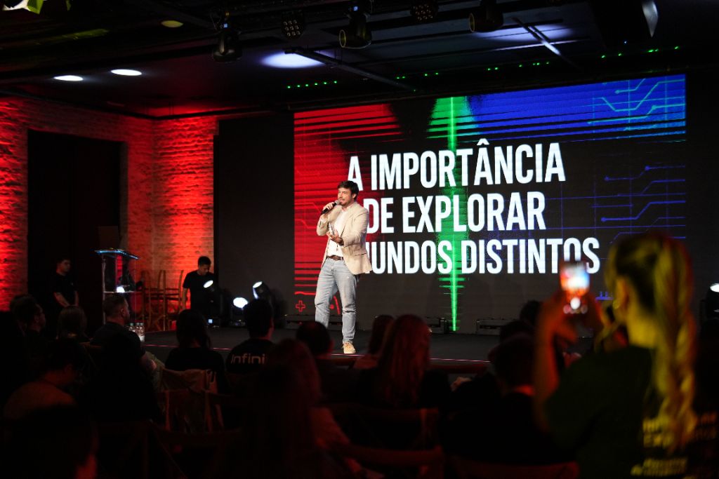 Arena com +1200 líderes de marketing